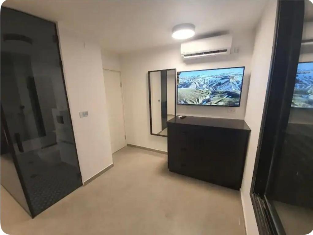 Apartmán Ryo 11 דירת נופש חדשה על חוף הים נוף לים Bat Jam Exteriér fotografie
